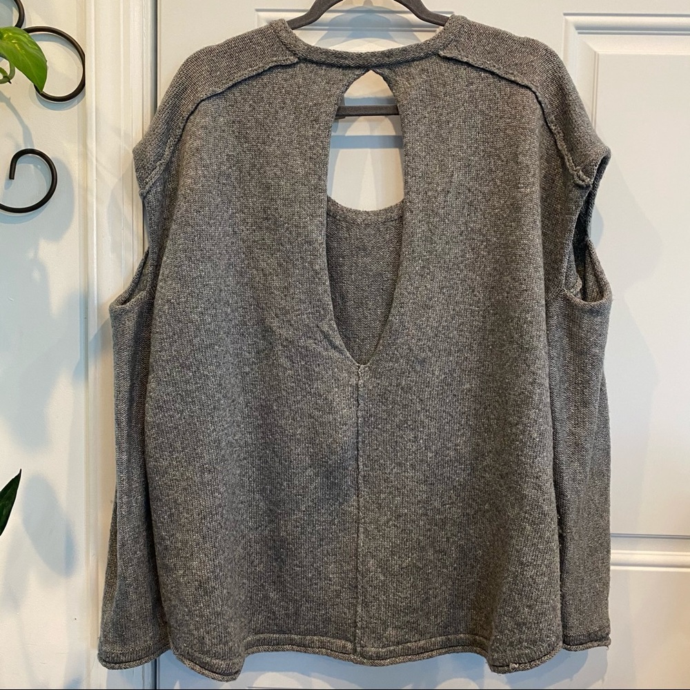 Soyer Gray Oversized Knit Cutout Sweater L